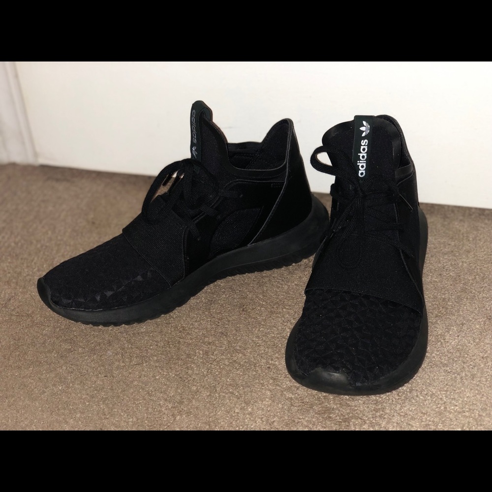 Adidas tubular black sneakers